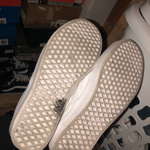 Black and white van - Picture 4 of 4